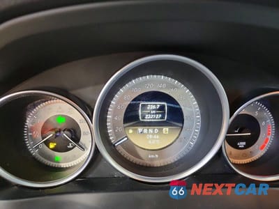 Zdjęcie 9 z 11 samochodu: 2012 MERCEDES-BENZ C 250 VIN:WDDGJ4HBXCF803690 - miniatura