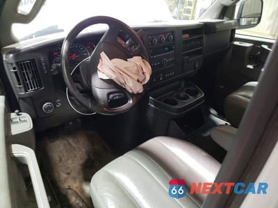 Zdjęcie 8 z 12 samochodu: 2023 CHEV EXPRESS G2500 VIN:1GCWGAFP1P1218890 - miniatura