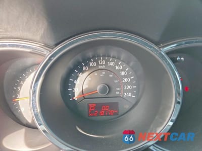 Zdjęcie 9 z 12 samochodu: 2012 KIA SORENTO EX VIN:5XYKUDA23CG201085 - miniatura
