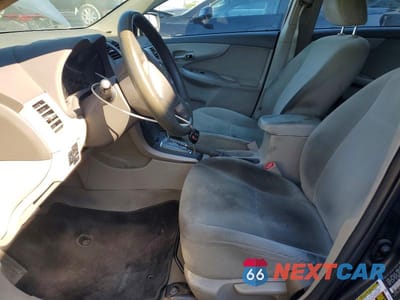 Zdjęcie 7 z 11 samochodu: 2010 TOYOTA COROLLA LE VIN:2T1BU4EE4AC508567 - miniatura