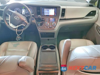 Zdjęcie 8 z 12 samochodu: 2018 TOYOTA SIENNA XLE 8-PASSENGER VIN:5TDYZ3DC0JS913855 - miniatura