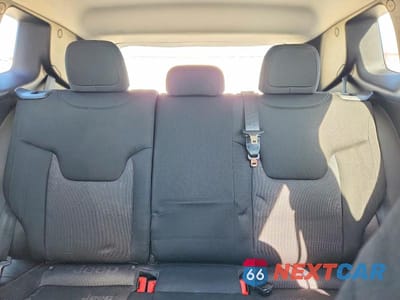 Zdjęcie 10 z 13 samochodu: 2015 JEEP RENEGADE VIN:ZACCJAAHXFPC35562 - miniatura