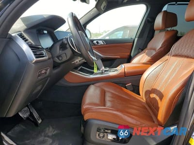Zdjęcie 7 z 12 samochodu: 2019 BMW X5 XDRIVE50I VIN:5UXJU2C59KLN49790 - miniatura