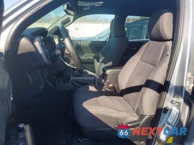 Zdjęcie 7 z 11 samochodu: 2016 TOYOTA TACOMA TRD SPORT VIN:3TMCZ5AN0GM017138 - miniatura