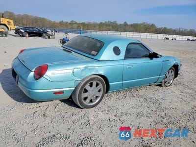 Trzecie zdjęcie samochodu z tyłu: 2002 FORD THUNDERBIRD VIN:1FAHP60A92Y110985 - miniatura