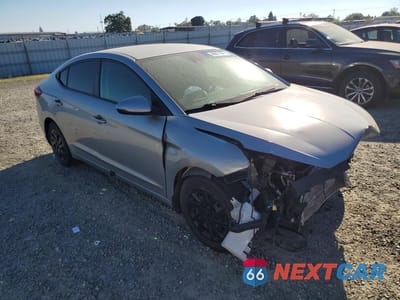 Czwarte zdjęcie samochodu z boku: 2020 HYUNDAI ELANTRA SE VIN:5NPD74LF8LH591500 - miniatura