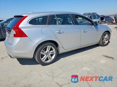 Trzecie zdjęcie samochodu z tyłu: 2015 VOLVO V60 PREMIER VIN:YV140MEB7F1201054 - miniatura