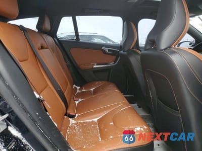Zdjęcie 10 z 12 samochodu: 2016 VOLVO V60 PREMIER VIN:YV1612SK4G1310393 - miniatura
