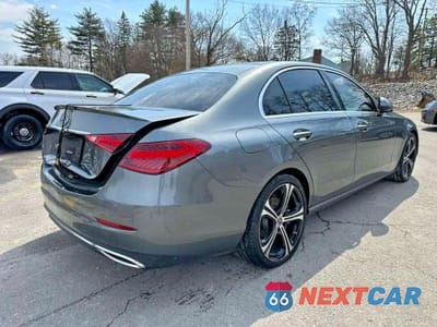 Trzecie zdjęcie samochodu z tyłu: 2022 MERCEDES-BENZ C 300 VIN:W1KAF4GB9NR017387 - miniatura