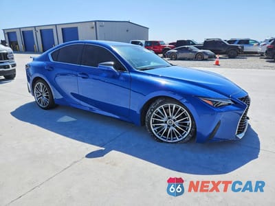 Czwarte zdjęcie samochodu z boku: 2022 LEXUS IS 300 BASE VIN:JTHDA1D20N5120471 - miniatura