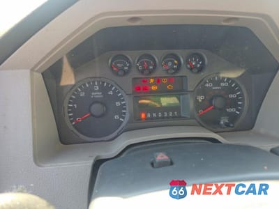 Zdjęcie 8 z 11 samochodu: 2009 FORD F250 SUPER DUTY BOX TRUCK VIN:1FDNF20599EA97786 - miniatura