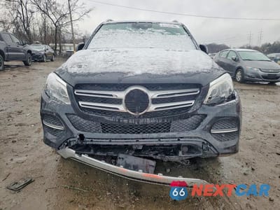 Piąte zdjęcie samochodu w środku: 2017 MERCEDES-BENZ GLE 350 4MATIC VIN:4JGDA5HB0HA935425 - miniatura