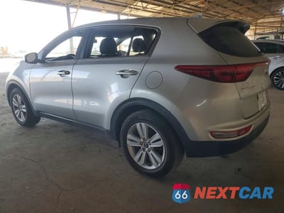 Drugie zdjęcie samochodu z przodu: 2018 KIA SPORTAGE LX VIN:KNDPMCAC6J7437653 - miniatura