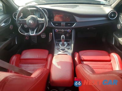 Zdjęcie 8 z 11 samochodu: 2022 ALFA ROMEO GIULIA SUPER VIN:ZARFANBN1N7652787 - miniatura