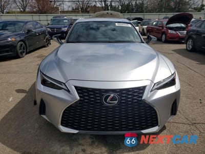Piąte zdjęcie samochodu w środku: 2024 LEXUS IS 300 BASE VIN:JTHCA1D20R5132217 - miniatura