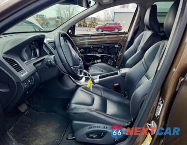 Zdjęcie 7 z 12 samochodu: 2017 VOLVO XC60 T5 DYNAMIC VIN:YV440MRRXH2140337 - miniatura