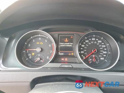 Zdjęcie 9 z 12 samochodu: 2017 VOLKSWAGEN GTI SPORT VIN:3VW547AU8HM048260 - miniatura