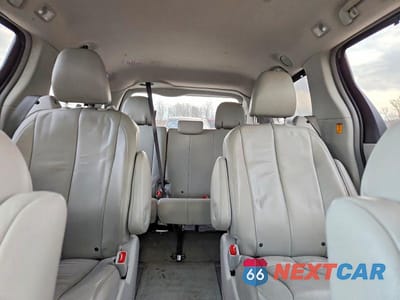 Zdjęcie 10 z 13 samochodu: 2013 TOYOTA SIENNA XLE 7-PASSENGER VIN:5TDDK3DCXDS060193 - miniatura