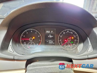 Zdjęcie 9 z 12 samochodu: 2015 VOLKSWAGEN PASSAT S VIN:1VWAT7A32FC108931 - miniatura