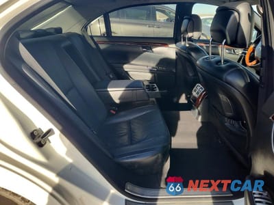 Zdjęcie 10 z 11 samochodu: 2007 MERCEDES-BENZ S 550 VIN:WDDNG71X37A122254 - miniatura