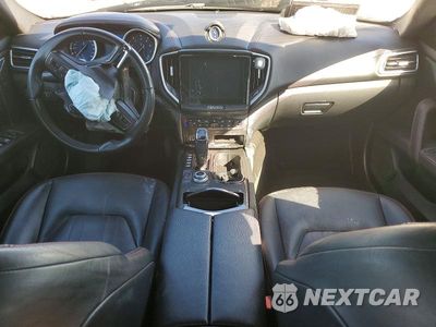 Zdjęcie 8 z 13 samochodu: 2019 MASERATI GHIBLI VIN:ZAM57XSA4K1325128 - miniatura