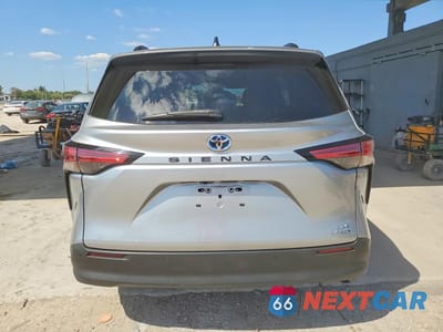 Zdjęcie 6 z 13 samochodu: 2021 TOYOTA SIENNA VIN:5TDYRKEC9MS028387 - miniatura