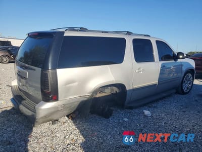 Trzecie zdjęcie samochodu z tyłu: 2013 GMC YUKON XL C1500 SLT VIN:1GKS1KE0XDR347478 - miniatura