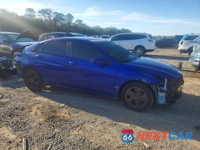 Czwarte zdjęcie samochodu z boku: 2021 HYUNDAI ELANTRA SEL VIN:KMHLS4AG8MU094195 - miniatura