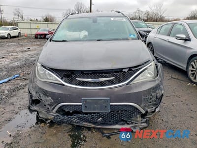 Piąte zdjęcie samochodu w środku: 2017 CHRYSLER PACIFICA TOURING L PLUS VIN:2C4RC1EG7HR538450 - miniatura