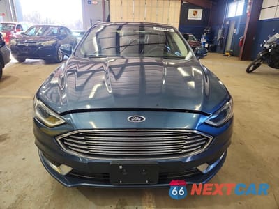Piąte zdjęcie samochodu w środku: 2018 FORD FUSION SE VIN:3FA6P0HD0JR189186 - miniatura