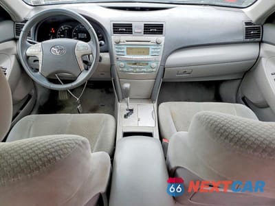 Zdjęcie 8 z 11 samochodu: 2009 TOYOTA CAMRY HYBRID BASE VIN:4T1BB46K49U078821 - miniatura