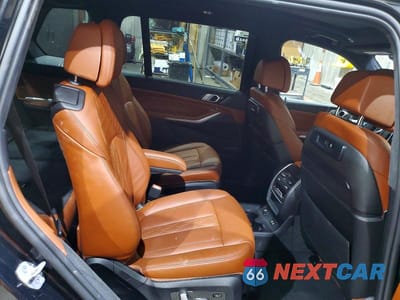 Zdjęcie 11 z 14 samochodu: 2022 BMW X7 XDRIVE40I VIN:5UXCW2C0XN9L60946 - miniatura