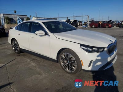 Czwarte zdjęcie samochodu z boku: 2026 BMW I5 EDRIVE 40 VIN:WBY63HG00TCV40679 - miniatura