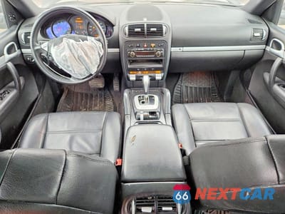 Zdjęcie 8 z 13 samochodu: 2008 PORSCHE CAYENNE VIN:WP1AA29P78LA10787 - miniatura
