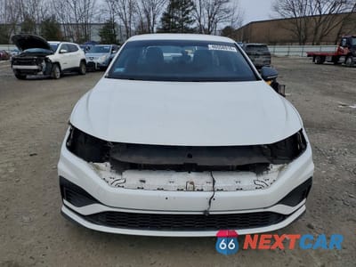 Piąte zdjęcie samochodu w środku: 2021 VOLKSWAGEN JETTA GLI VIN:3VW6T7BU4MM071597 - miniatura