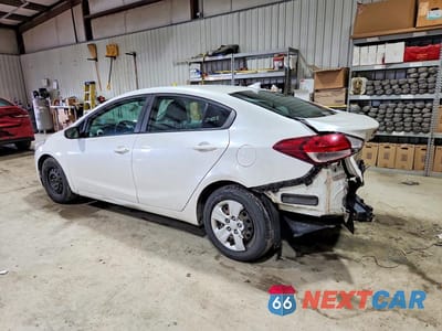 Drugie zdjęcie samochodu z przodu: 2017 KIA FORTE LX VIN:3KPFL4A74HE039942 - miniatura