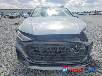 Piąte zdjęcie samochodu w środku: 2024 AUDI Q8 PREMIUM PLUS S-LINE VIN:WA1EVBF1XRD014488 - miniatura