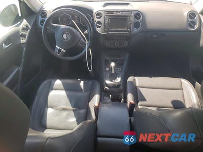 Zdjęcie 8 z 12 samochodu: 2017 VOLKSWAGEN TIGUAN S VIN:WVGAV7AX7HK017674 - miniatura