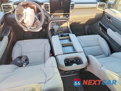 Zdjęcie 8 z 13 samochodu: 2026 TOYOTA TUNDRA LIMITED VIN:5TFZA5ABXTX055794 - miniatura