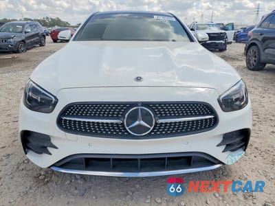 Piąte zdjęcie samochodu w środku: 2023 MERCEDES-BENZ E 350 4MATIC VIN:W1KZF8EB7PB099600 - miniatura