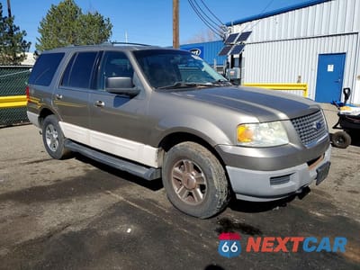 Czwarte zdjęcie samochodu z boku: 2003 FORD EXPEDITION XLT VIN:1FMPU16W43LC19465 - miniatura
