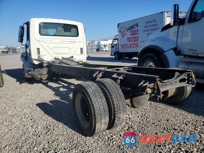 Drugie zdjęcie samochodu z przodu: 2006 INTERNATIONAL 4200 TRUCK CAB AND CHASSIS VIN:1HTMPAFL06H198757 - miniatura