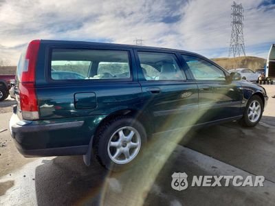Trzecie zdjęcie samochodu z tyłu: 2002 VOLVO V70 VIN:YV1SW61R821225801 - miniatura
