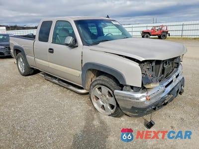 Czwarte zdjęcie samochodu z boku: 2006 CHEVROLET SILVERADO K1500 VIN:1GCEK19B66Z161080 - miniatura