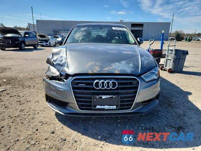 Piąte zdjęcie samochodu w środku: 2015 AUDI A3 PREMIUM VIN:WAUBFGFF4F1001891 - miniatura