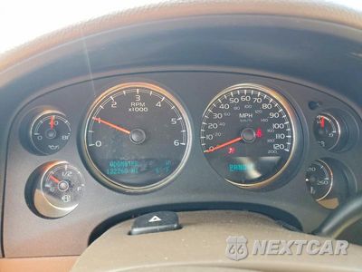 Zdjęcie 9 z 12 samochodu: 2011 CHEVROLET SUBURBAN C1500 LT VIN:1GNSCJE07BR327726 - miniatura