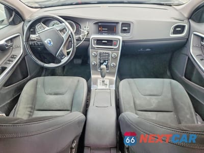 Zdjęcie 8 z 12 samochodu: 2012 VOLVO S60 T5 VIN:YV1622FS2C2077819 - miniatura