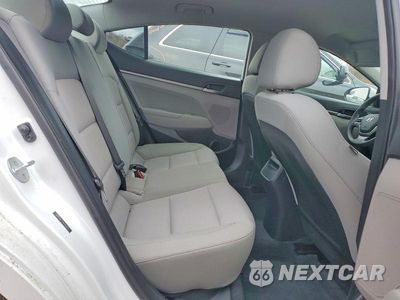 Zdjęcie 10 z 13 samochodu: 2017 HYUNDAI ELANTRA SE VIN:5NPD84LF7HH030970 - miniatura
