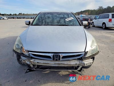 Piąte zdjęcie samochodu w środku: 2006 HONDA ACCORD LX VIN:1HGCM66316A012233 - miniatura