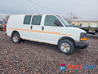 Czwarte zdjęcie samochodu z boku: 2007 CHEVROLET EXPRESS G3500 VIN:1GCHG35U571134020 - miniatura